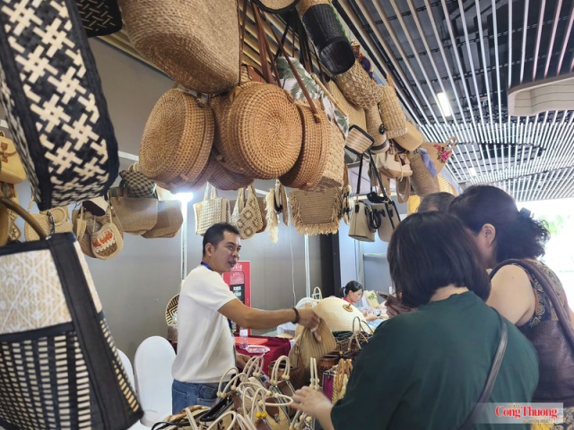 RISEP mở lối cho sản phẩm làng nghề vươn ra toàn cầu