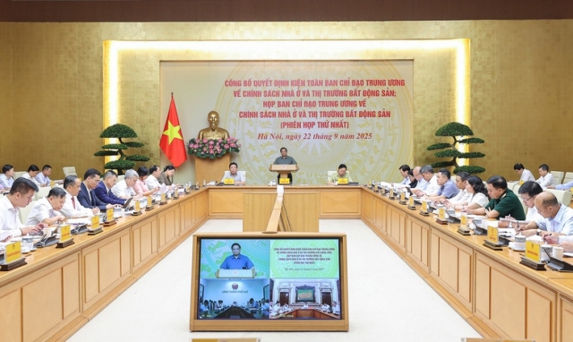 Thị trường BĐS 9 tháng 2025: Có gam sáng, nhưng còn nhiều vướng mắc, khó khăn