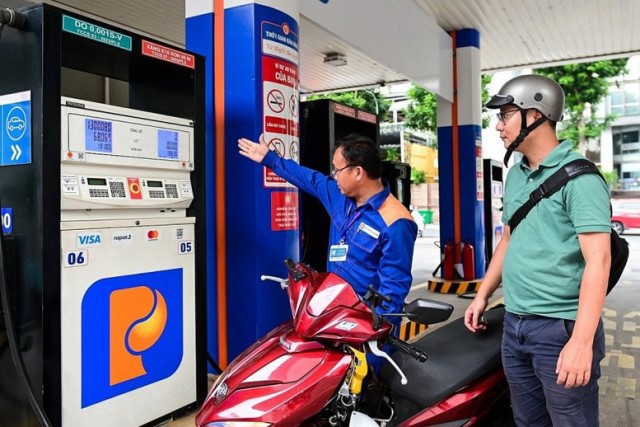 Chính thức chi 4.000-5.000 đồng từ quỹ bình ổn giá với mỗi lít xăng dầu