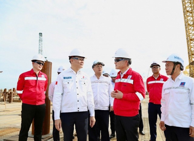 Bứt phá từ hai trụ cột: Củng cố doanh nghiệp nhà nước, tiếp lửa kinh tế tư nhân