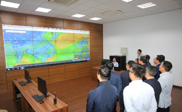 Đẩy mạnh sản xuất kinh doanh, hoàn thành vượt mức kế hoạch 2025