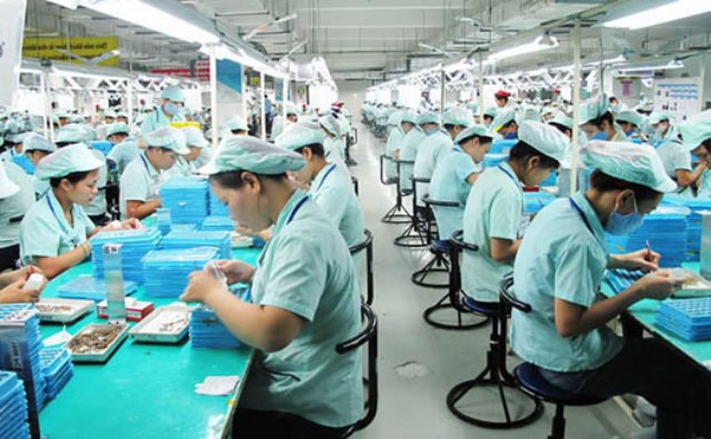 Ủy quyền thực hiện nhiệm vụ quản lý nhà nước về lao động trong khu công nghiệp thế nào?
