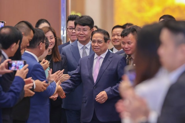 Thủ tướng: Giải quyết xong các yêu cầu, khó khăn của doanh nghiệp trong vòng 2 tuần